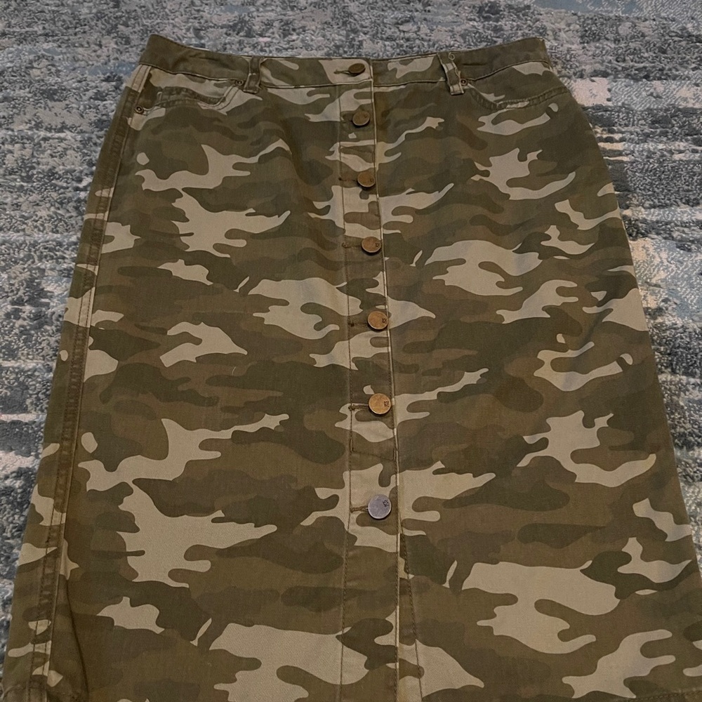 New York and company camo skirt